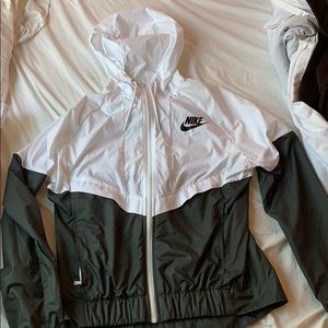 Nike Women’s Windbreaker